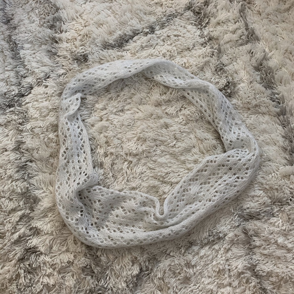 WHITE INFINITY SCARF